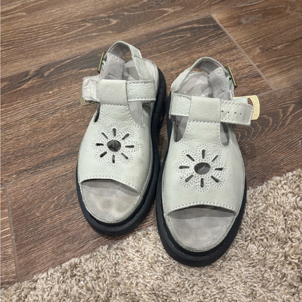 Dr. Martens Dunnet Flower Sandals